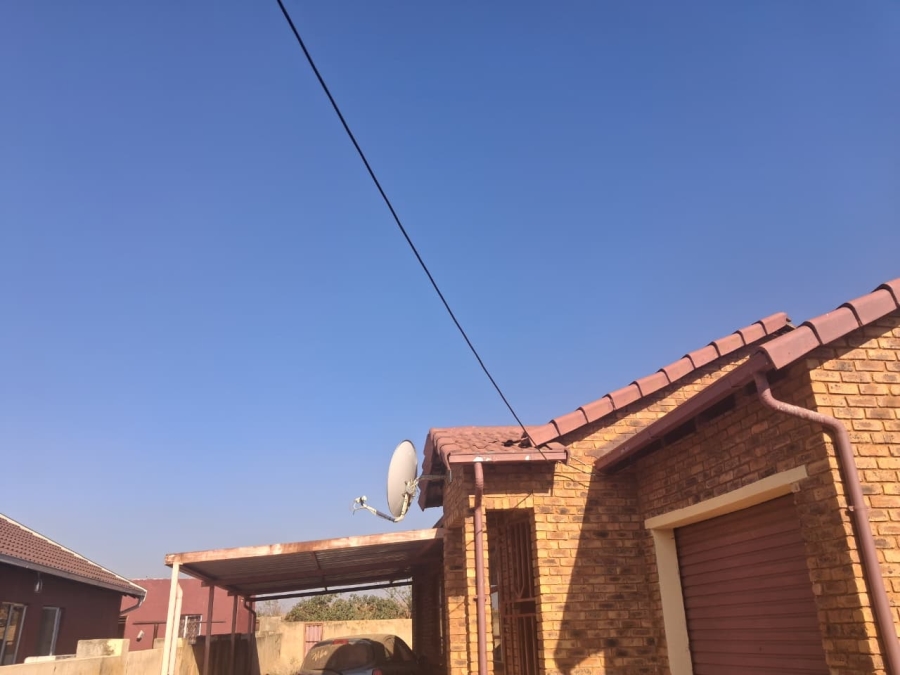 3 Bedroom Property for Sale in Lotus Gardens Gauteng