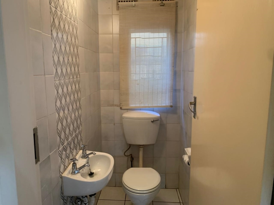 To Let 3 Bedroom Property for Rent in Helderkruin Gauteng