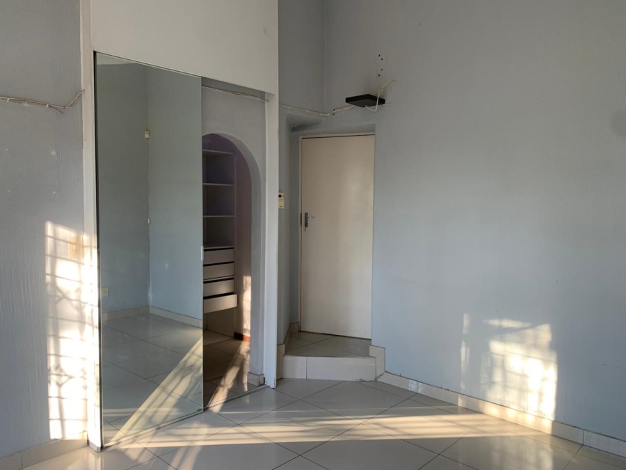 To Let 3 Bedroom Property for Rent in Helderkruin Gauteng