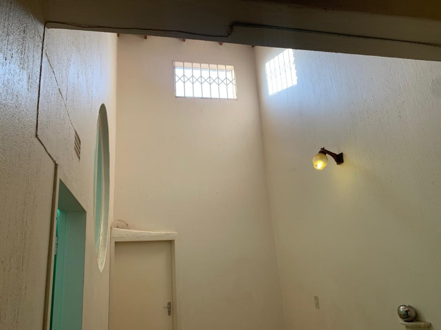 To Let 3 Bedroom Property for Rent in Helderkruin Gauteng