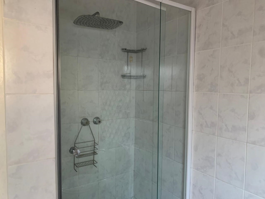 To Let 3 Bedroom Property for Rent in Helderkruin Gauteng