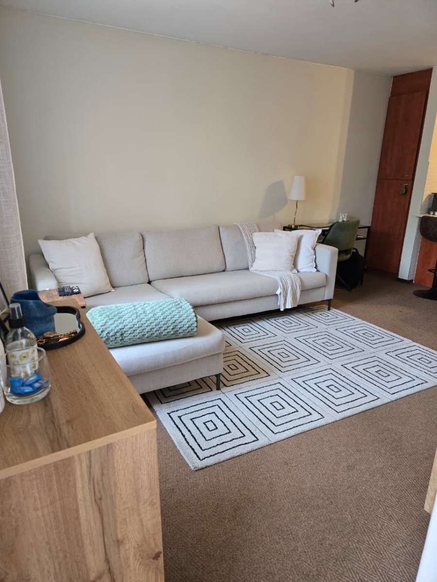 To Let 1 Bedroom Property for Rent in Bryanston Gauteng