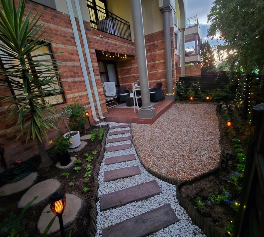 To Let 1 Bedroom Property for Rent in Bryanston Gauteng