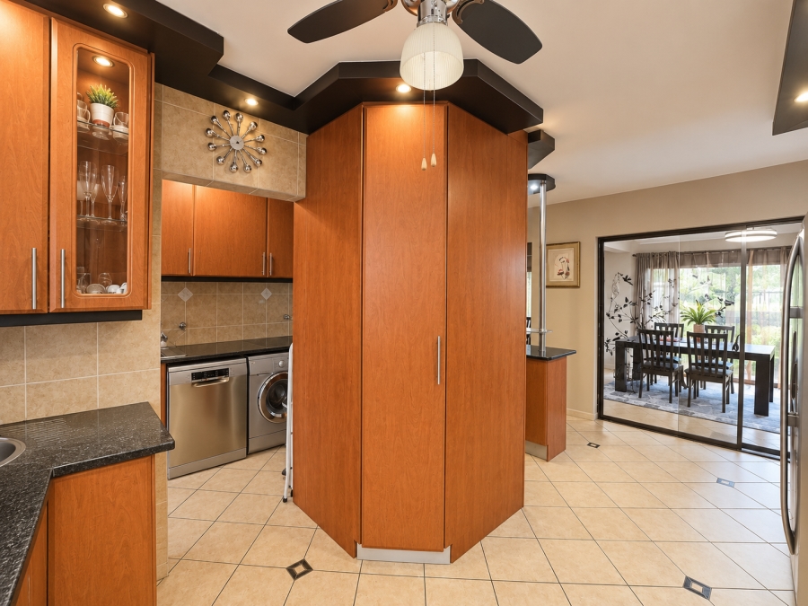 5 Bedroom Property for Sale in Willowbrook Gauteng