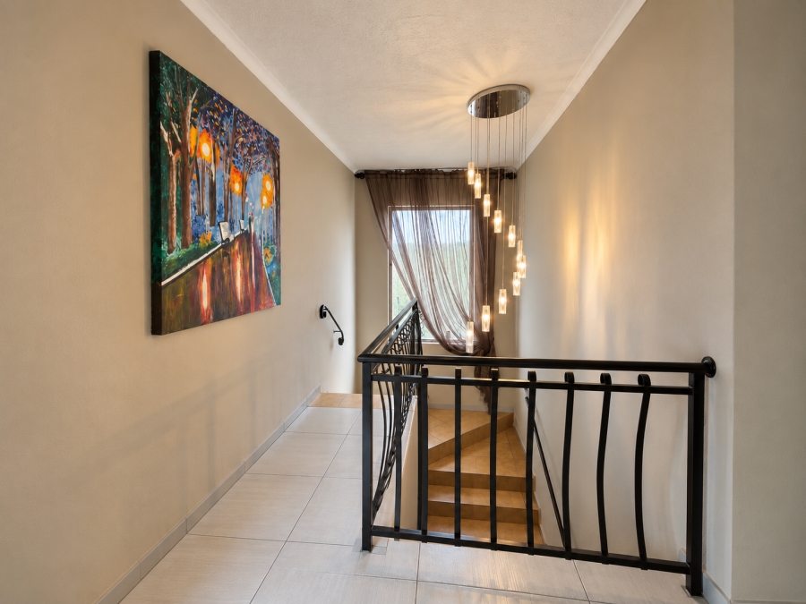 5 Bedroom Property for Sale in Willowbrook Gauteng