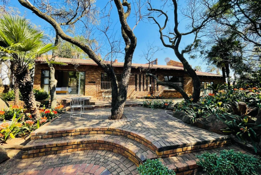 3 Bedroom Property for Sale in Glenvista Gauteng