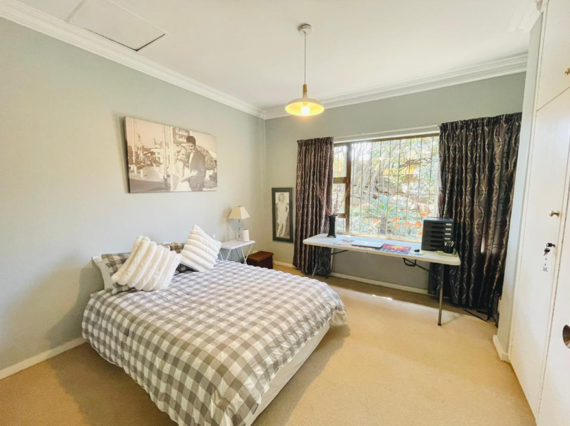 3 Bedroom Property for Sale in Glenvista Gauteng