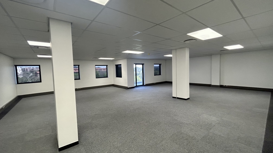 To Let Commercial Property for Rent in Die Hoewes Gauteng