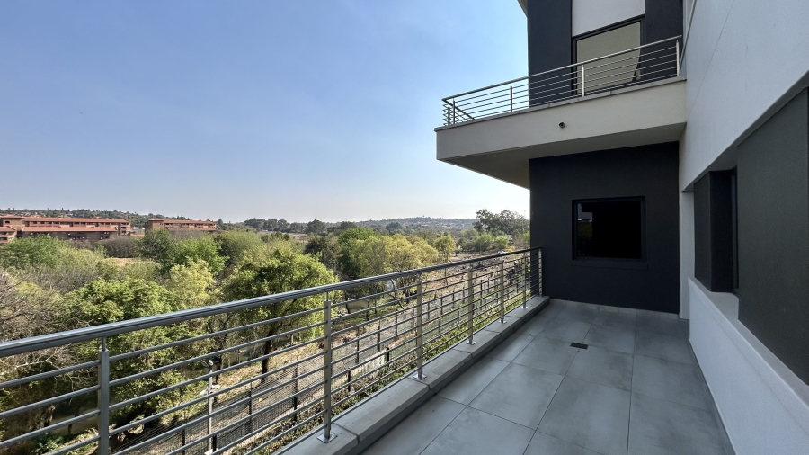 To Let Commercial Property for Rent in Die Hoewes Gauteng