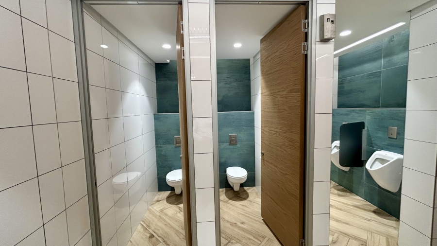 To Let Commercial Property for Rent in Die Hoewes Gauteng