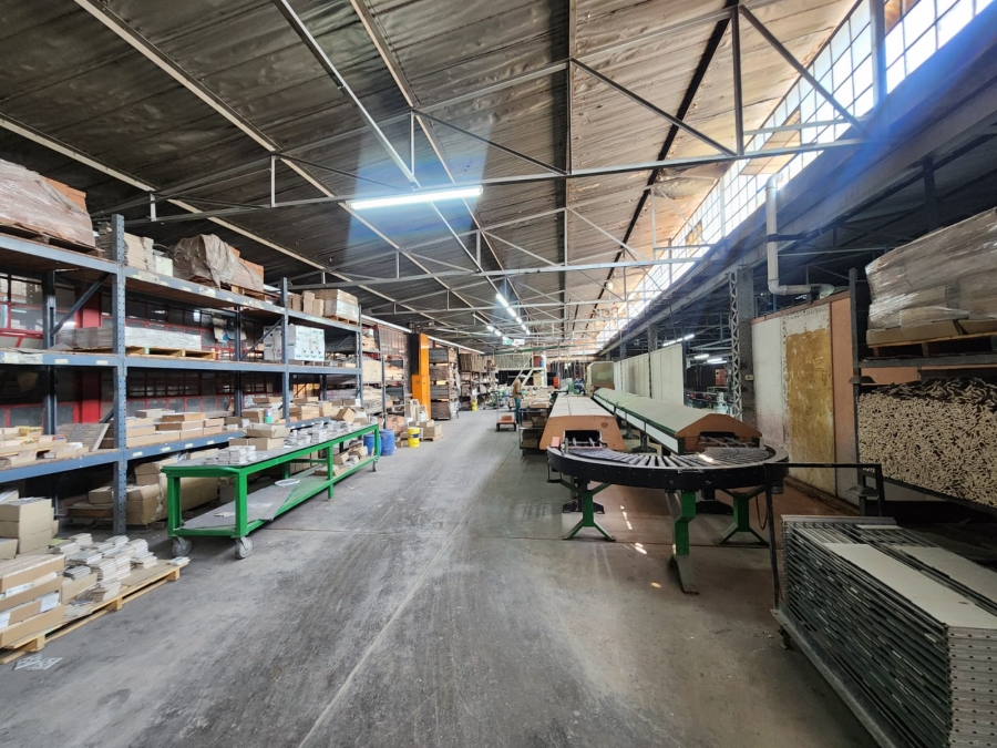 Commercial Property for Sale in Koedoespoort Industrial Gauteng