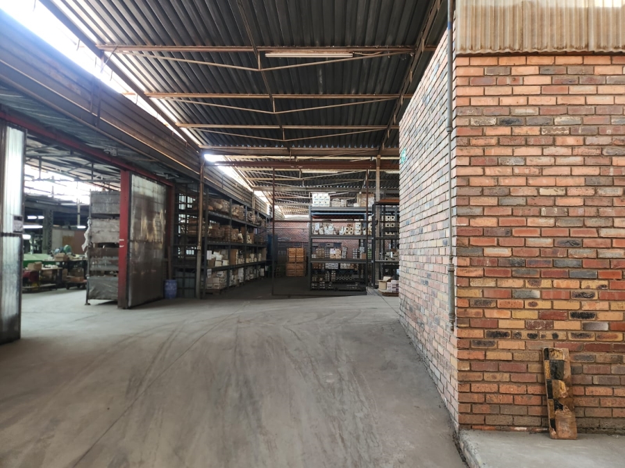 Commercial Property for Sale in Koedoespoort Industrial Gauteng