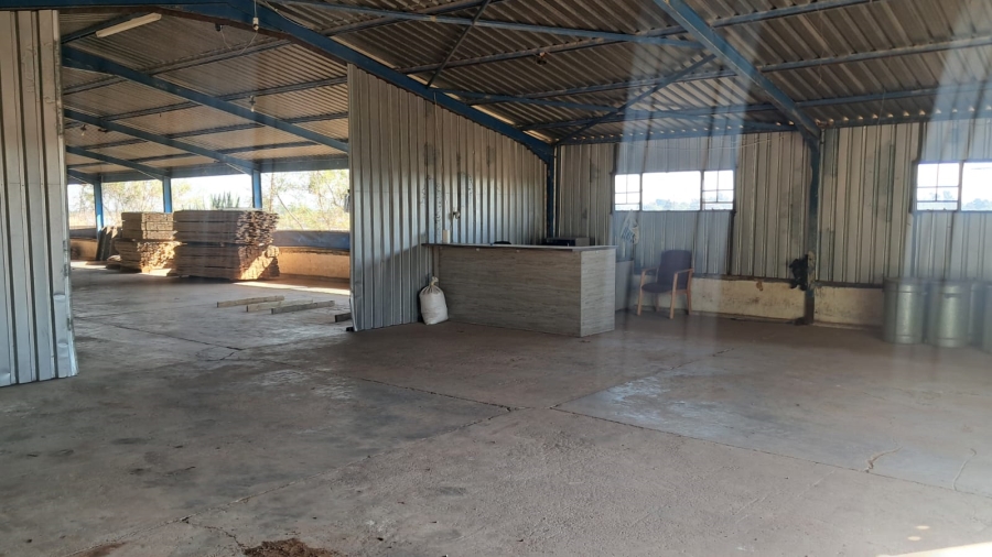 To Let Commercial Property for Rent in Doornkloof Gauteng
