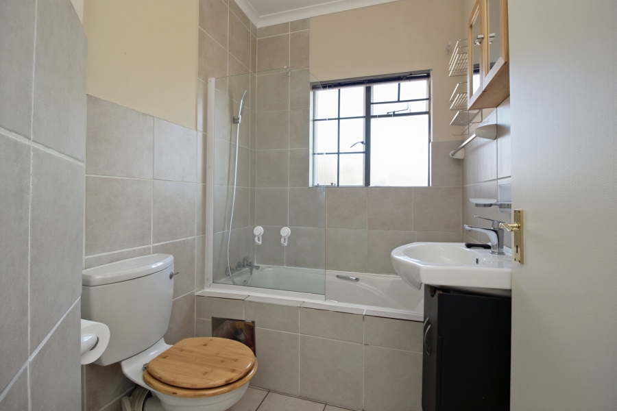 To Let 2 Bedroom Property for Rent in Farrar Park Gauteng