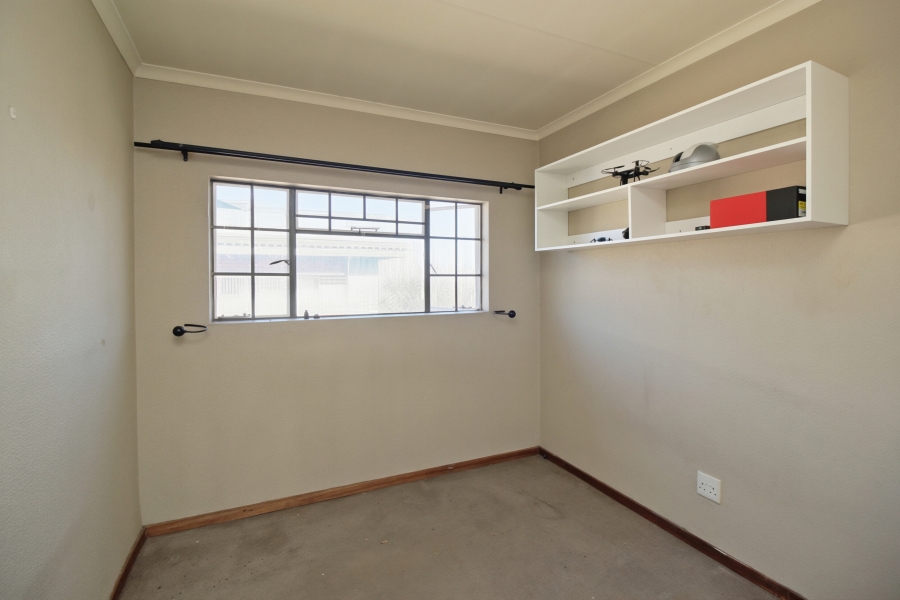 To Let 2 Bedroom Property for Rent in Farrar Park Gauteng