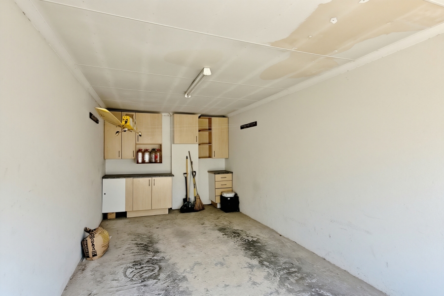 To Let 2 Bedroom Property for Rent in Farrar Park Gauteng