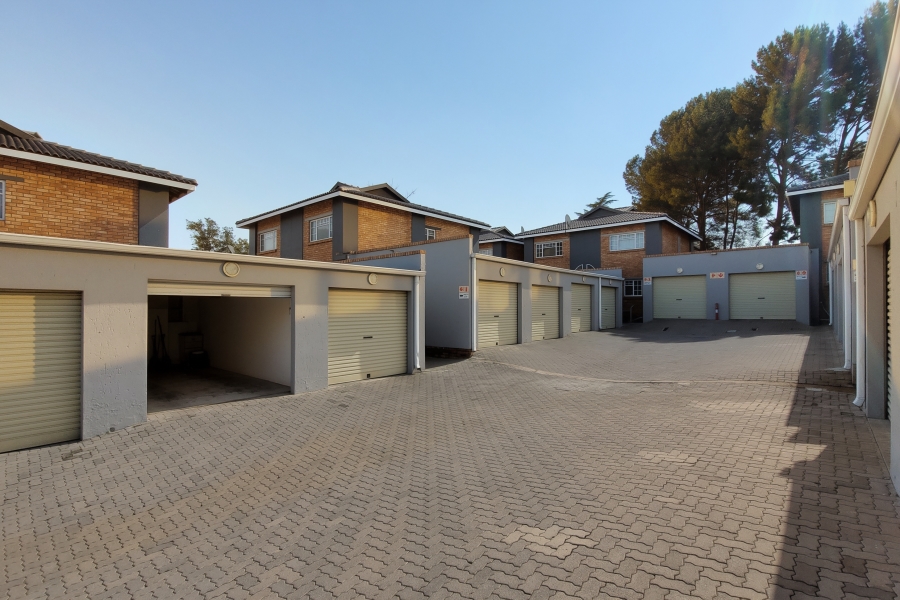 To Let 2 Bedroom Property for Rent in Farrar Park Gauteng