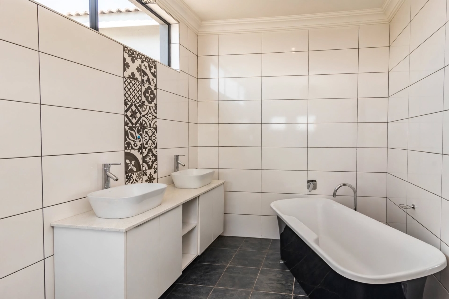 3 Bedroom Property for Sale in Homes Haven Gauteng