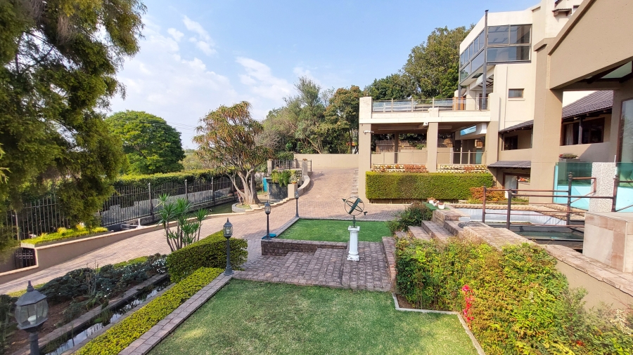 9 Bedroom Property for Sale in Waterkloof Ridge Gauteng