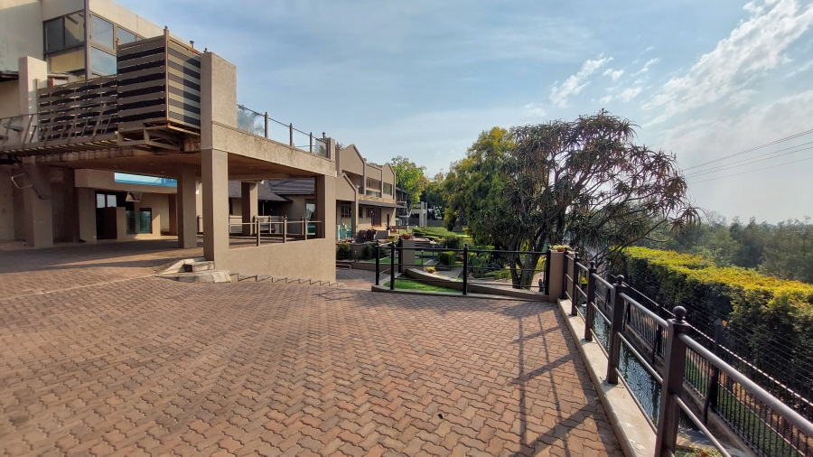 9 Bedroom Property for Sale in Waterkloof Ridge Gauteng