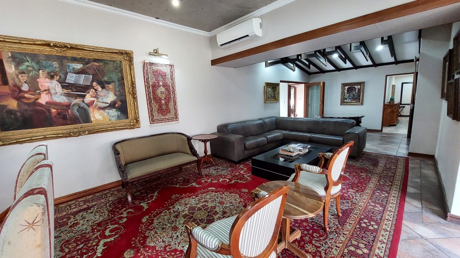 9 Bedroom Property for Sale in Waterkloof Ridge Gauteng