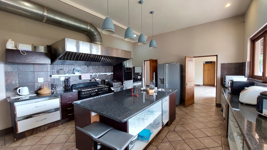 9 Bedroom Property for Sale in Waterkloof Ridge Gauteng