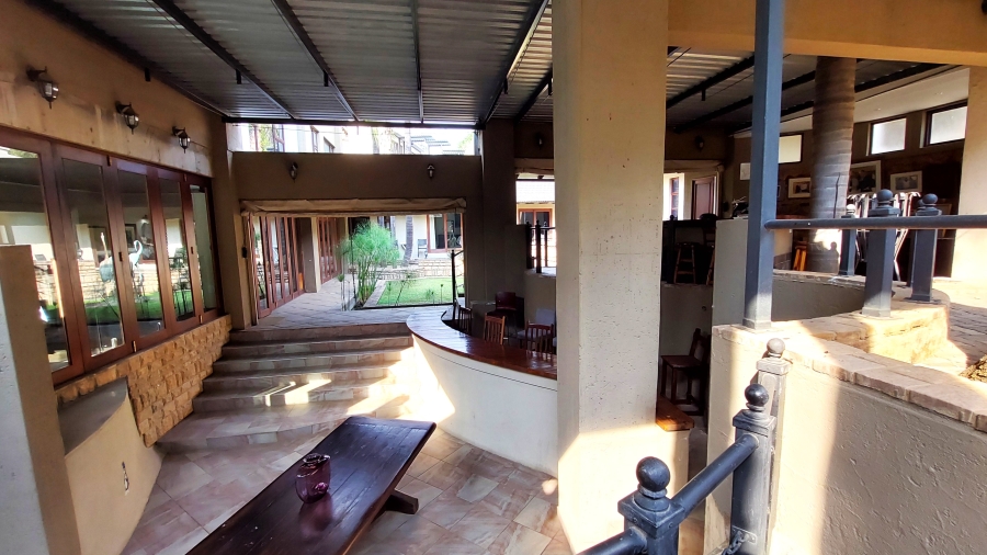 9 Bedroom Property for Sale in Waterkloof Ridge Gauteng
