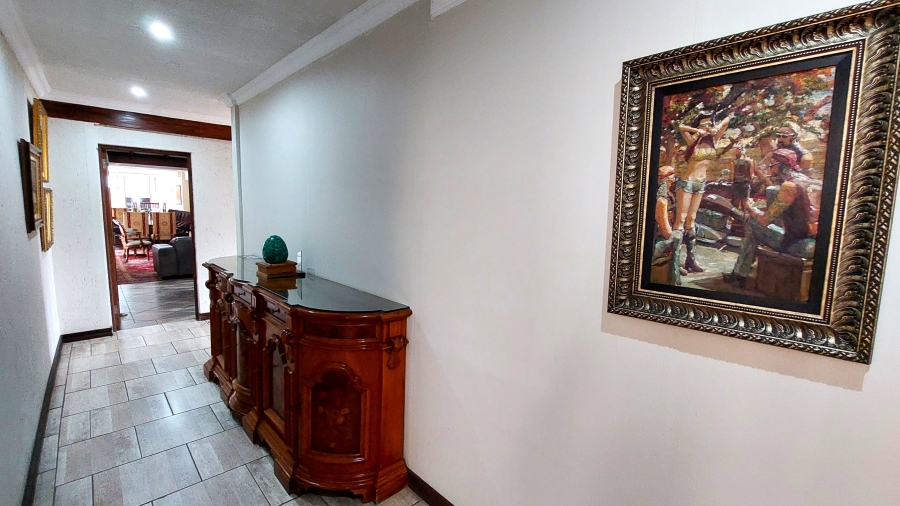 9 Bedroom Property for Sale in Waterkloof Ridge Gauteng