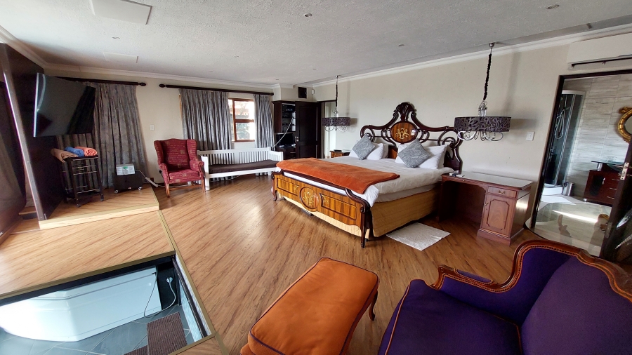 9 Bedroom Property for Sale in Waterkloof Ridge Gauteng