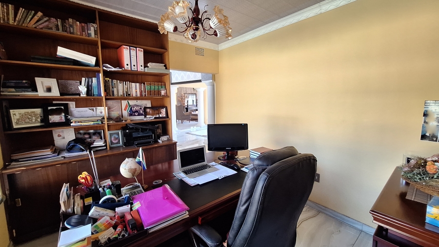 4 Bedroom Property for Sale in Vanderbijlpark SW 5 Gauteng