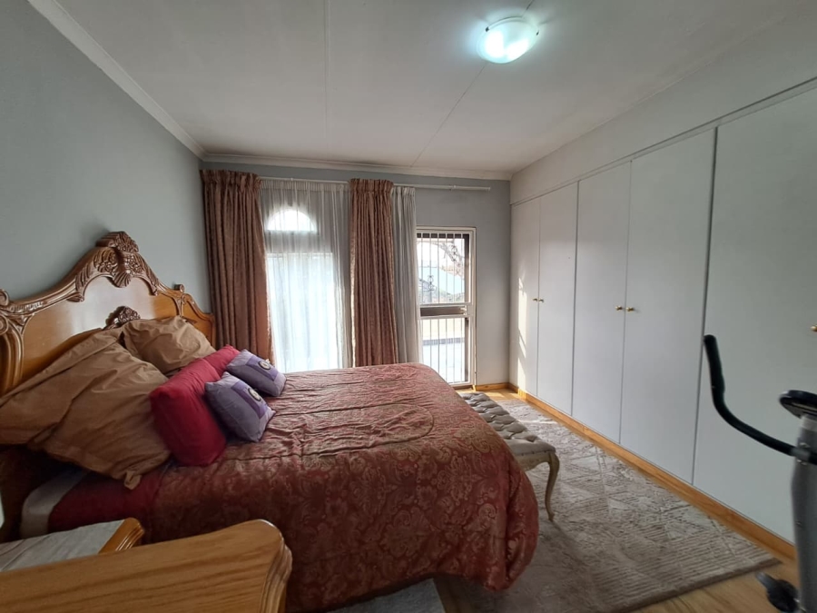 4 Bedroom Property for Sale in Jordaan Park Gauteng