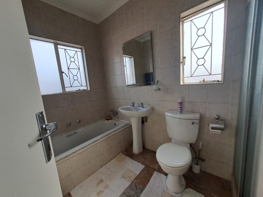 4 Bedroom Property for Sale in Jordaan Park Gauteng