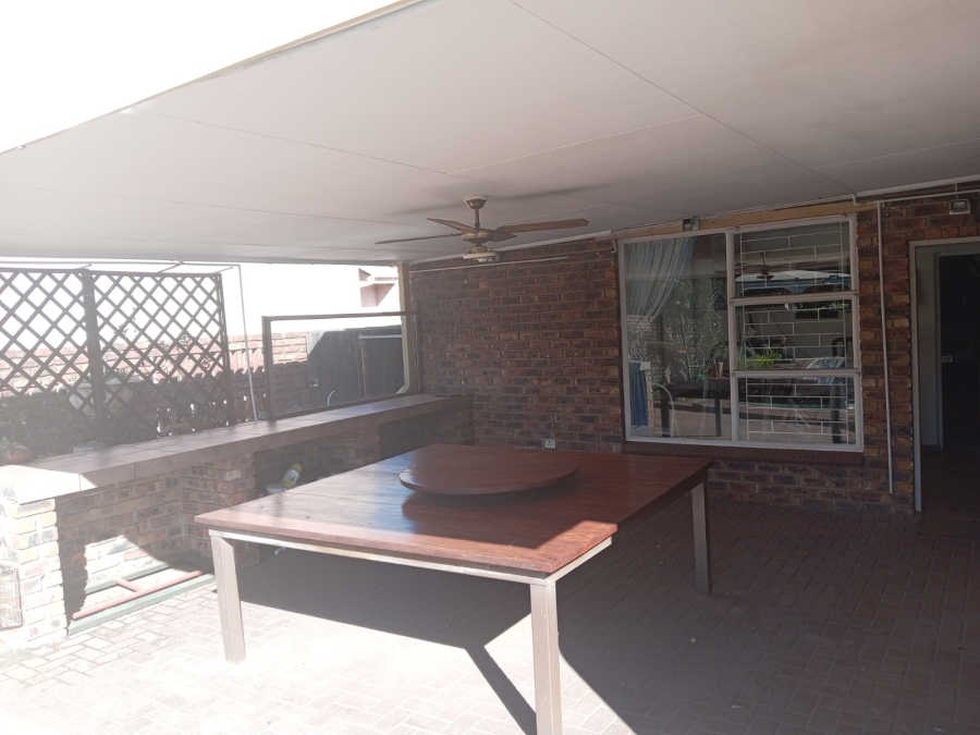 3 Bedroom Property for Sale in Vanderbijlpark Sw 2 Gauteng