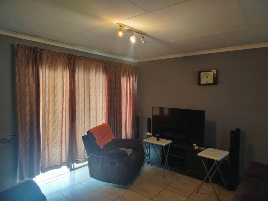 To Let 2 Bedroom Property for Rent in Brenthurst Gauteng