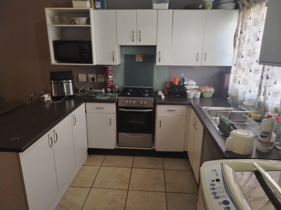 To Let 2 Bedroom Property for Rent in Brenthurst Gauteng