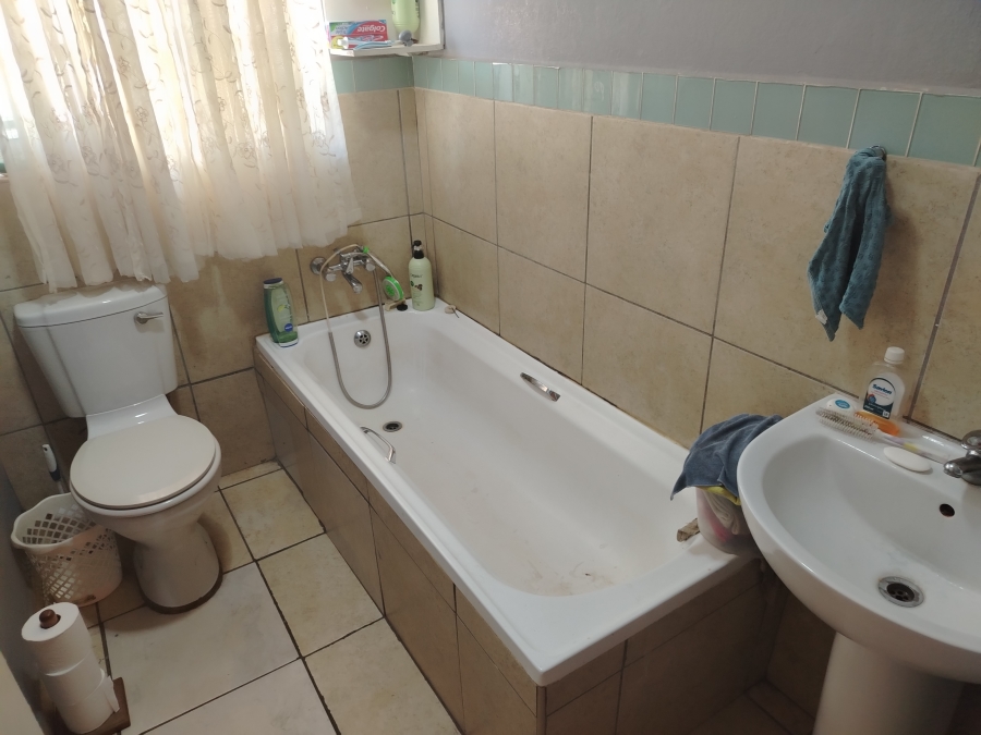 To Let 2 Bedroom Property for Rent in Brenthurst Gauteng