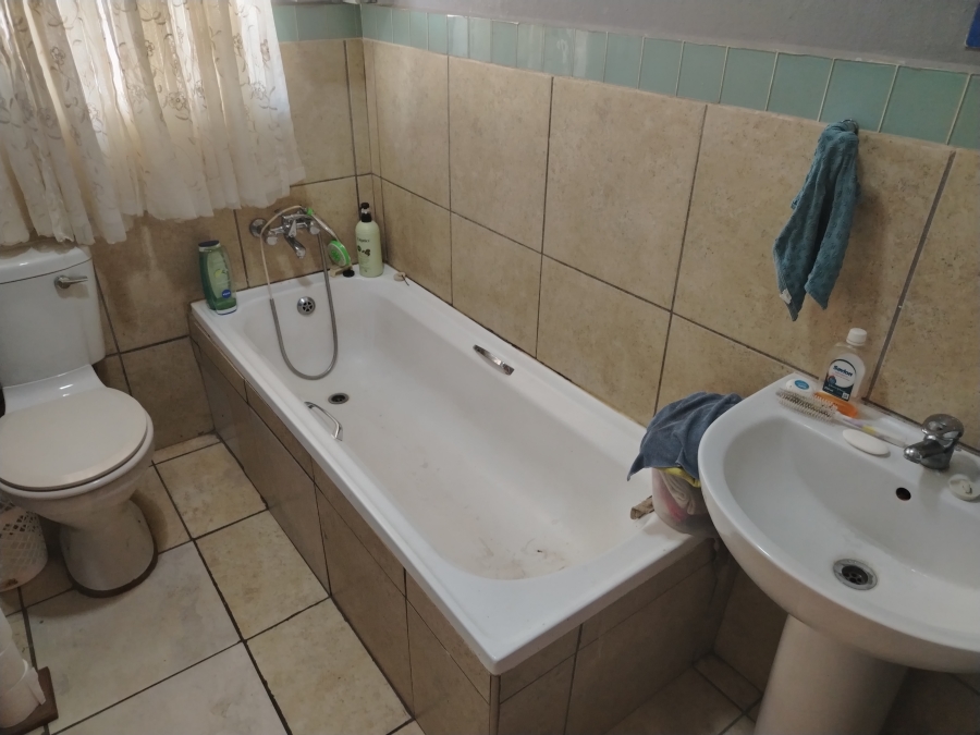 To Let 2 Bedroom Property for Rent in Brenthurst Gauteng