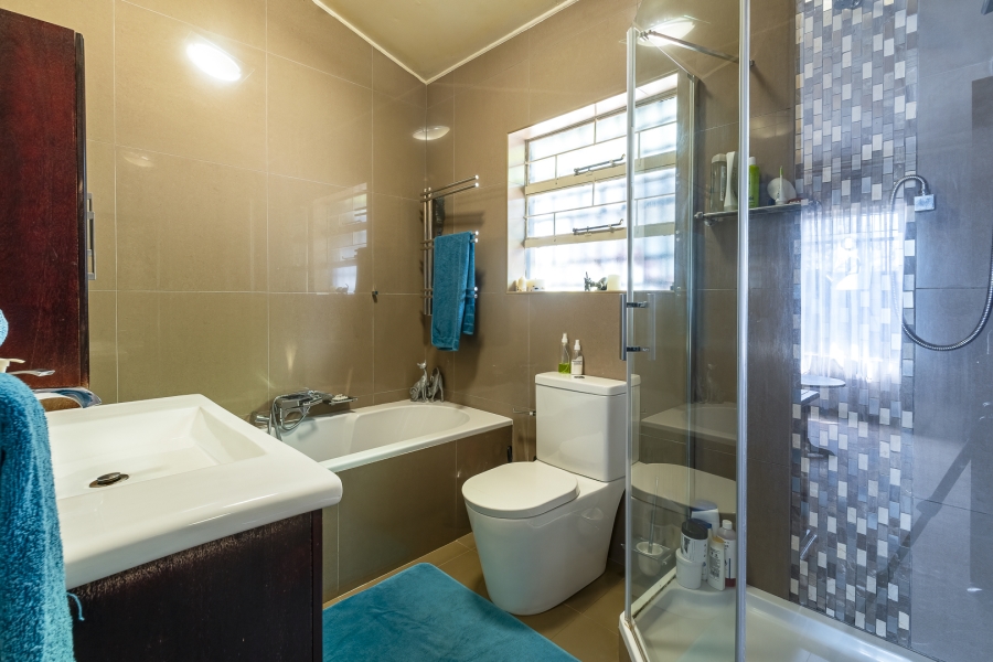 4 Bedroom Property for Sale in Meyerspark Gauteng