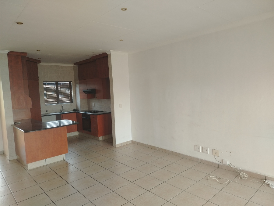 To Let 2 Bedroom Property for Rent in Sonneveld Gauteng