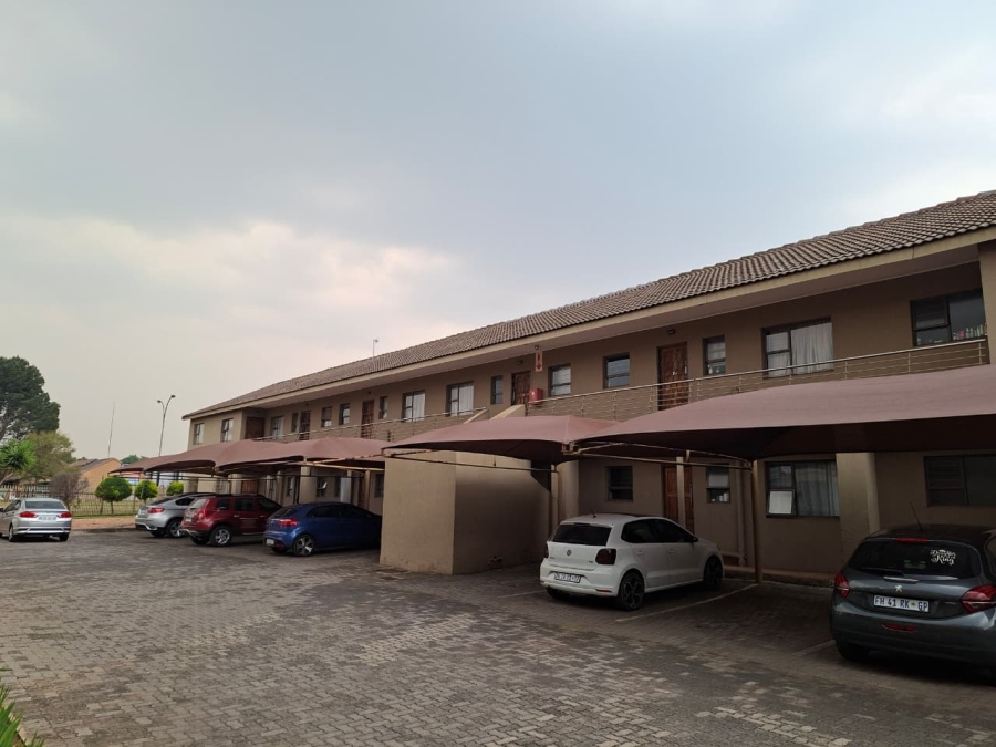 2 Bedroom Property for Sale in Vanderbijlpark SE 6 Gauteng