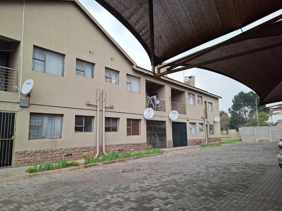2 Bedroom Property for Sale in Vanderbijlpark SE 6 Gauteng