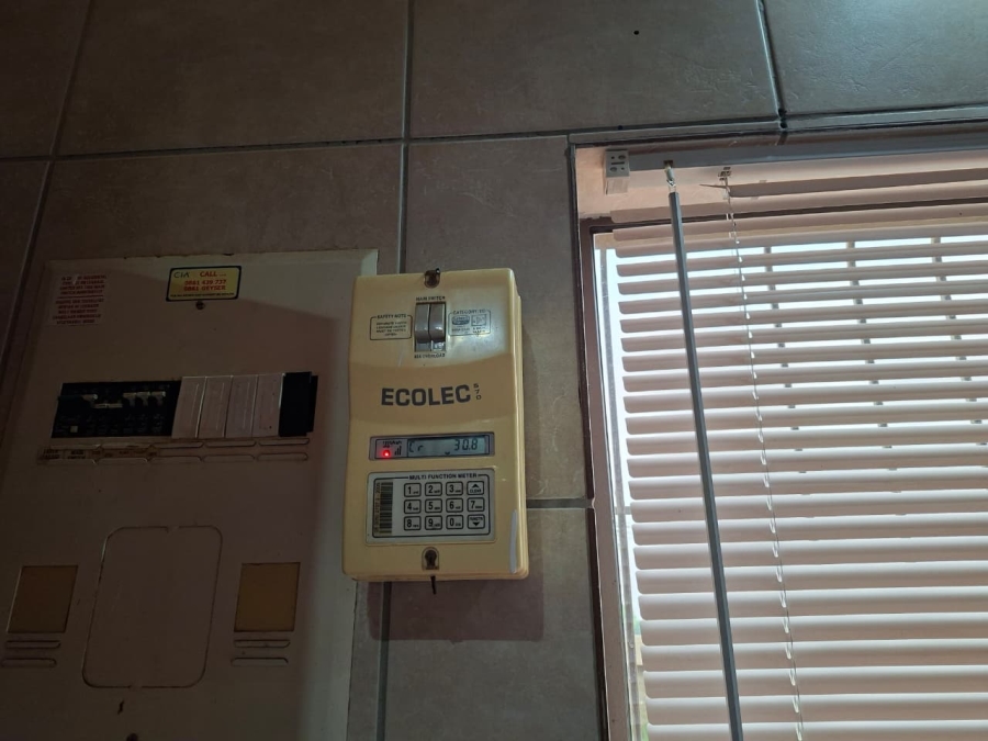 2 Bedroom Property for Sale in Vanderbijlpark SE 6 Gauteng