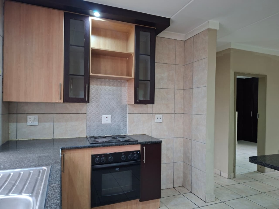 2 Bedroom Property for Sale in Vanderbijlpark SE 6 Gauteng