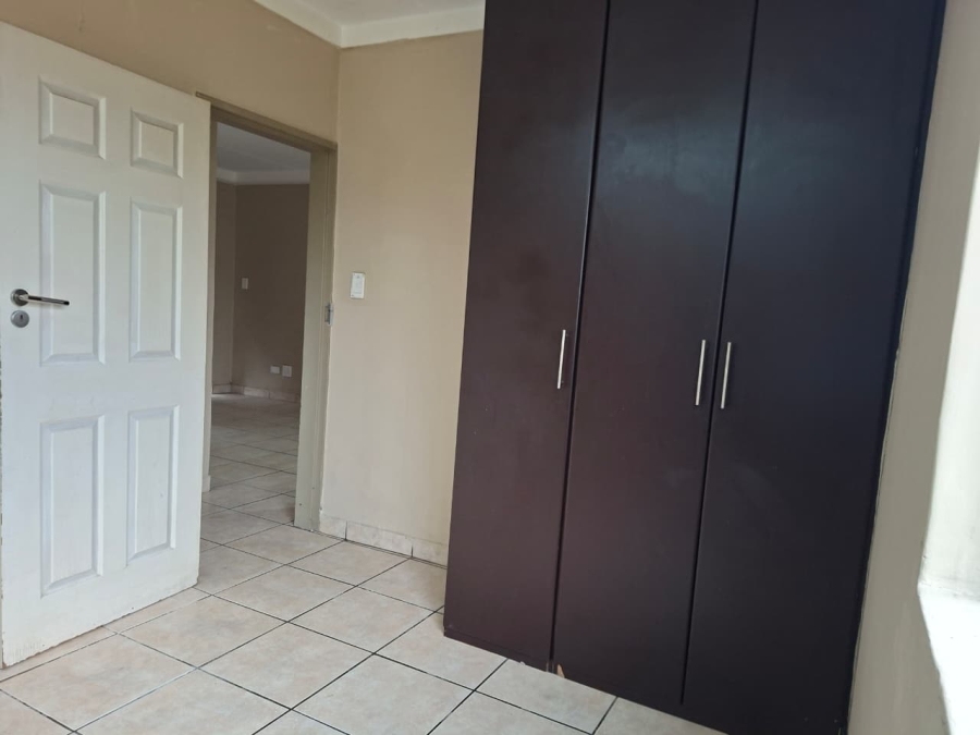 2 Bedroom Property for Sale in Vanderbijlpark SE 6 Gauteng