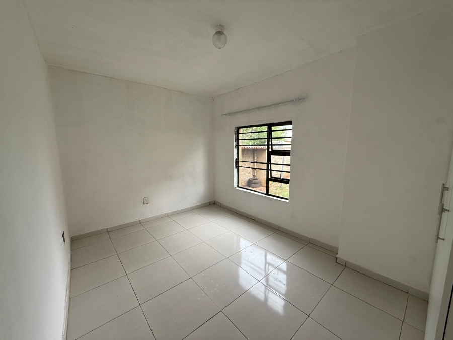 To Let 1 Bedroom Property for Rent in Spruit View Gauteng