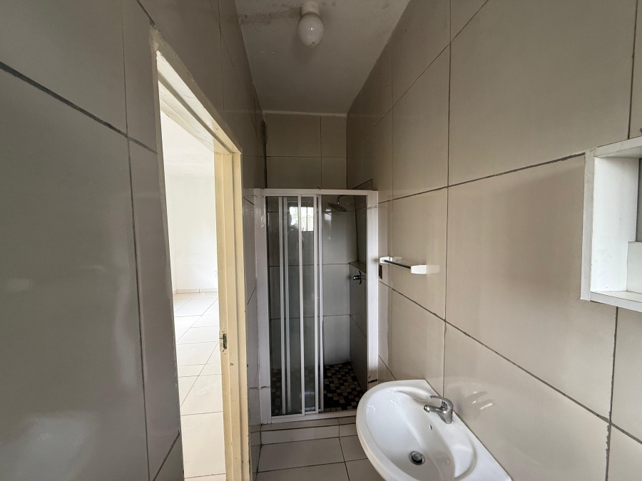 To Let 1 Bedroom Property for Rent in Spruit View Gauteng
