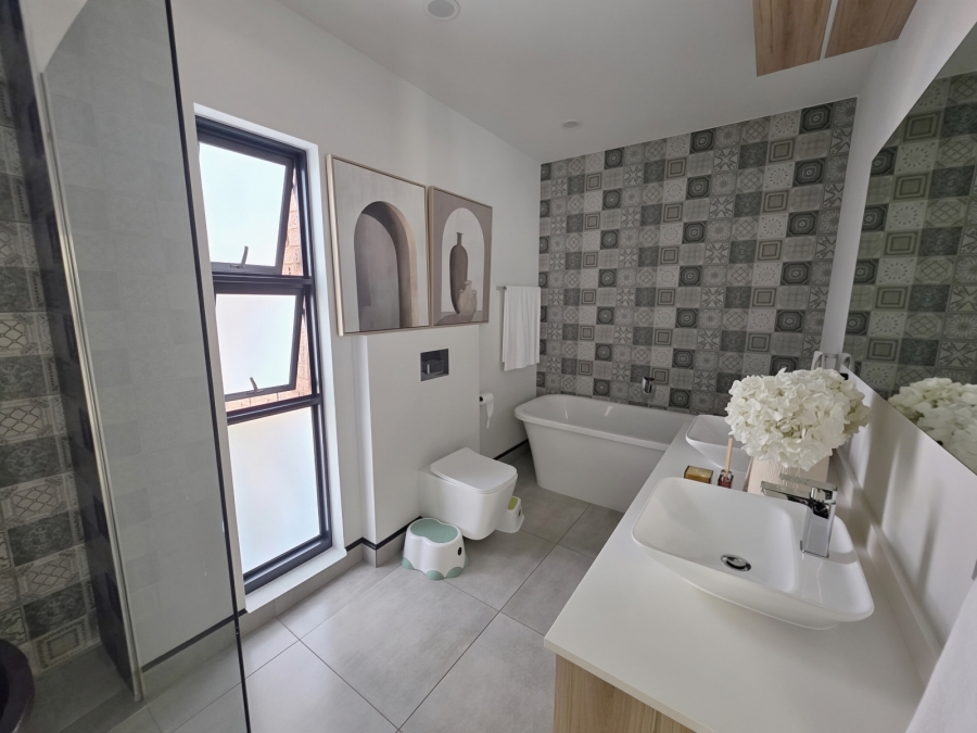 To Let 3 Bedroom Property for Rent in Bartlett Gauteng