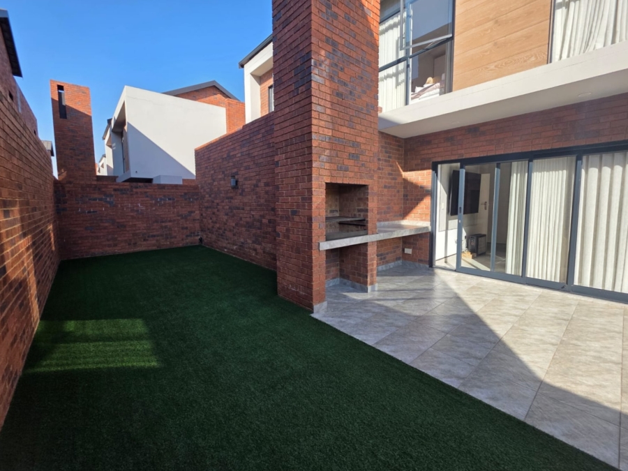 To Let 3 Bedroom Property for Rent in Bartlett Gauteng