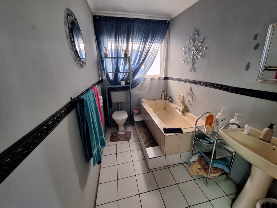 2 Bedroom Property for Sale in Vanderbijlpark SE 1 Gauteng