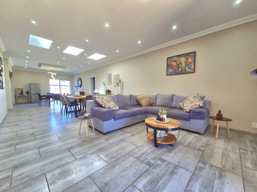 7 Bedroom Property for Sale in Dalview Gauteng